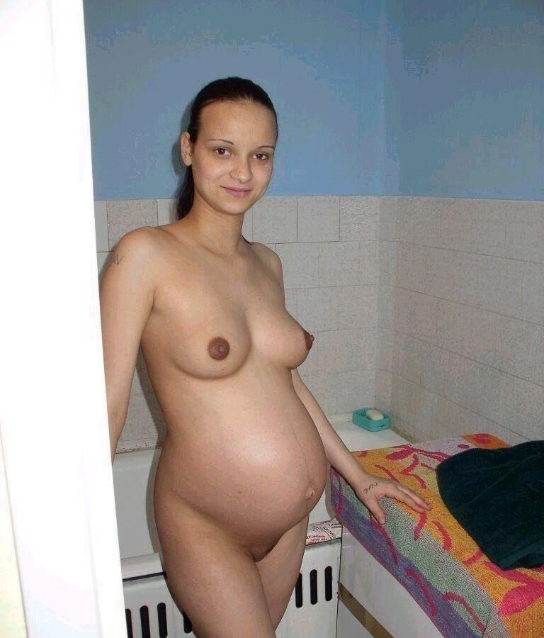 Nude pregnant amateurs