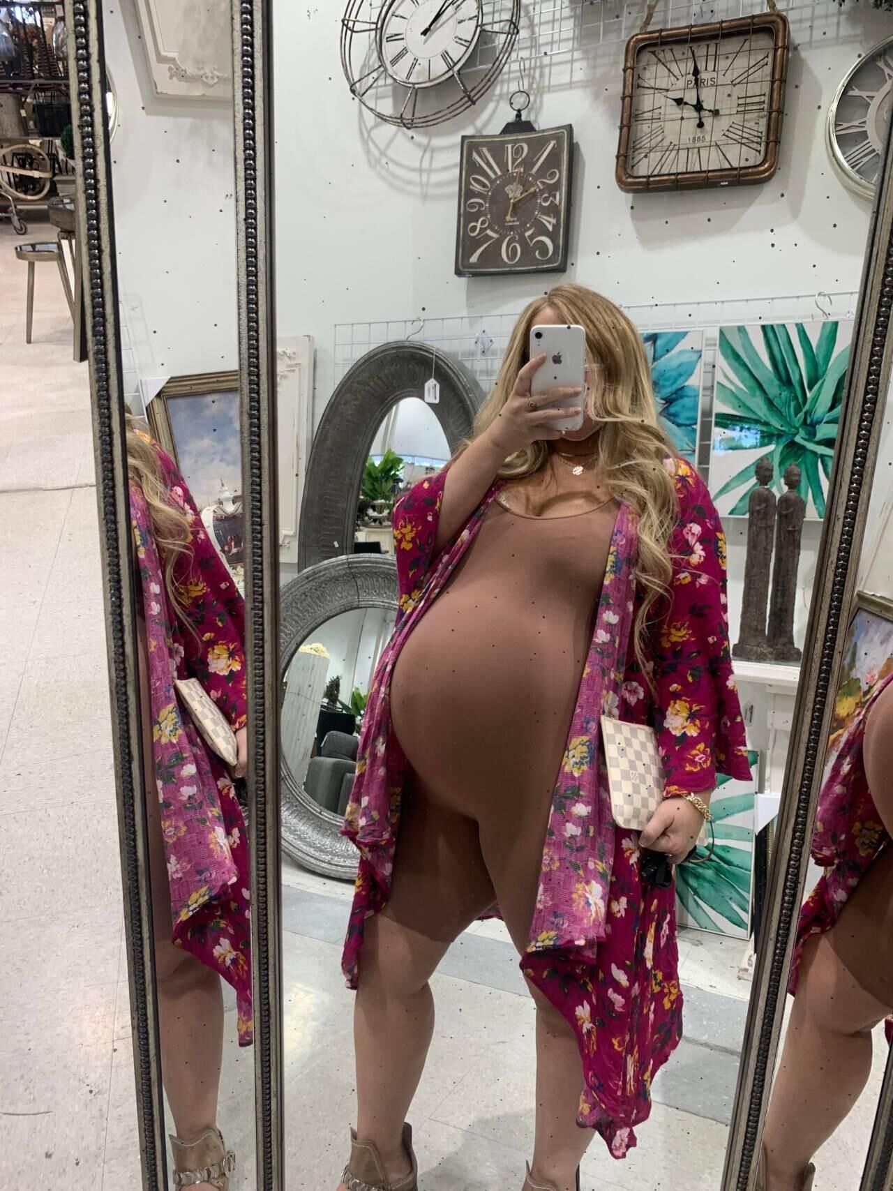 Mirror mirror on the wall, who's the sexiest preggo of them all?