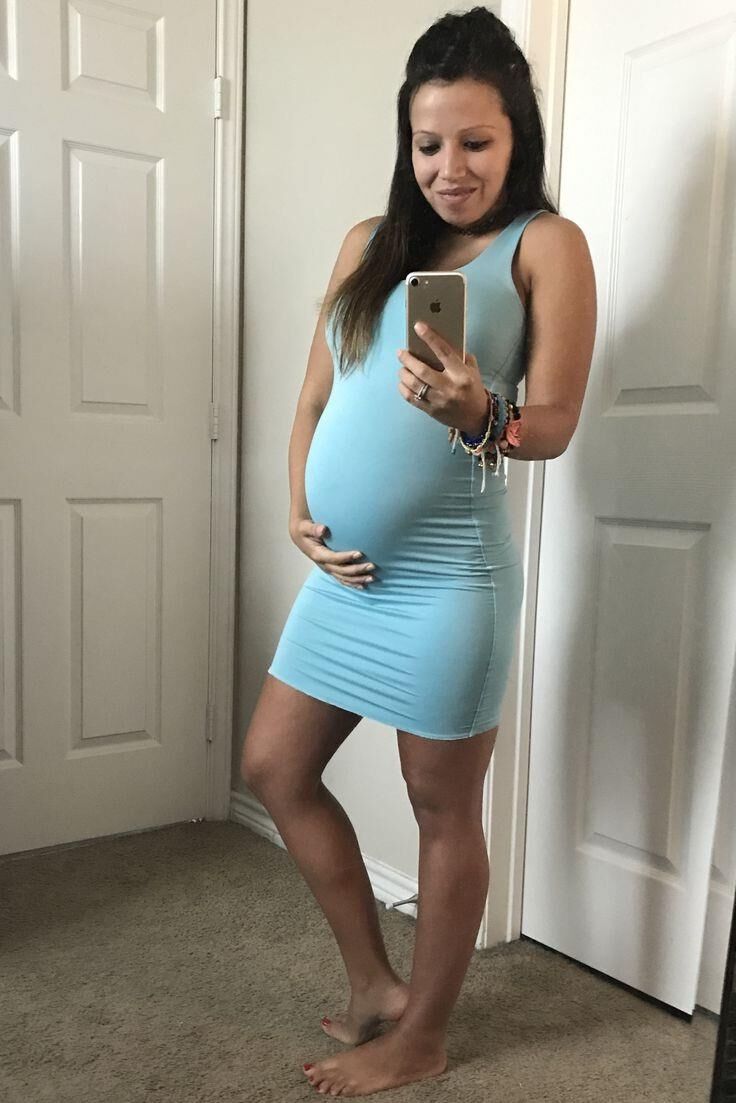 Mirror mirror on the wall, who's the sexiest preggo of them all?