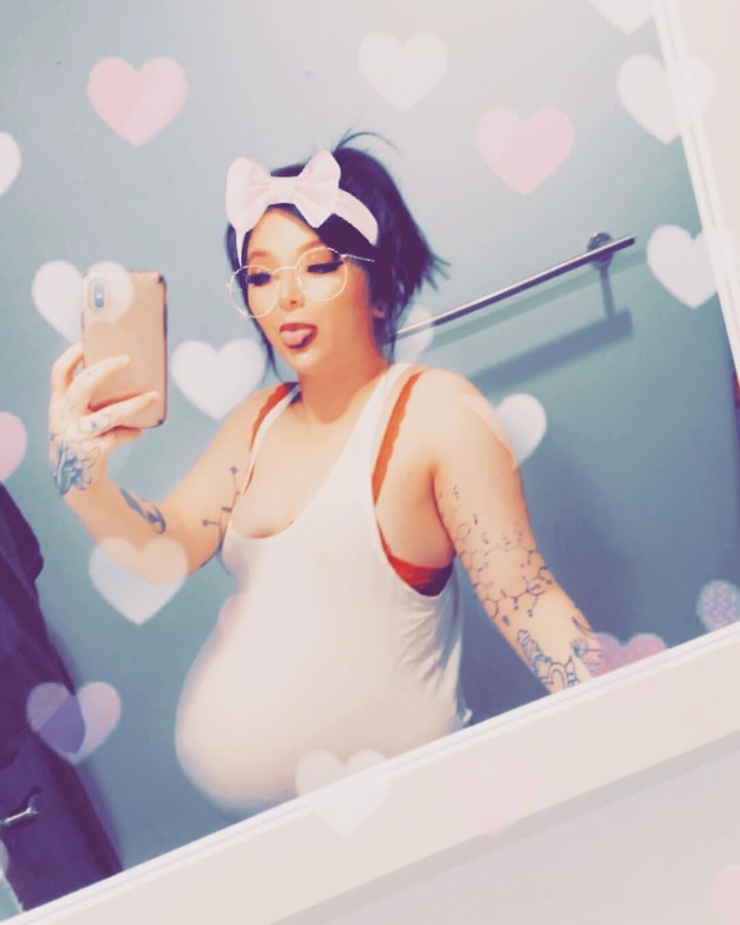 Hipster Bitch (Preggo)