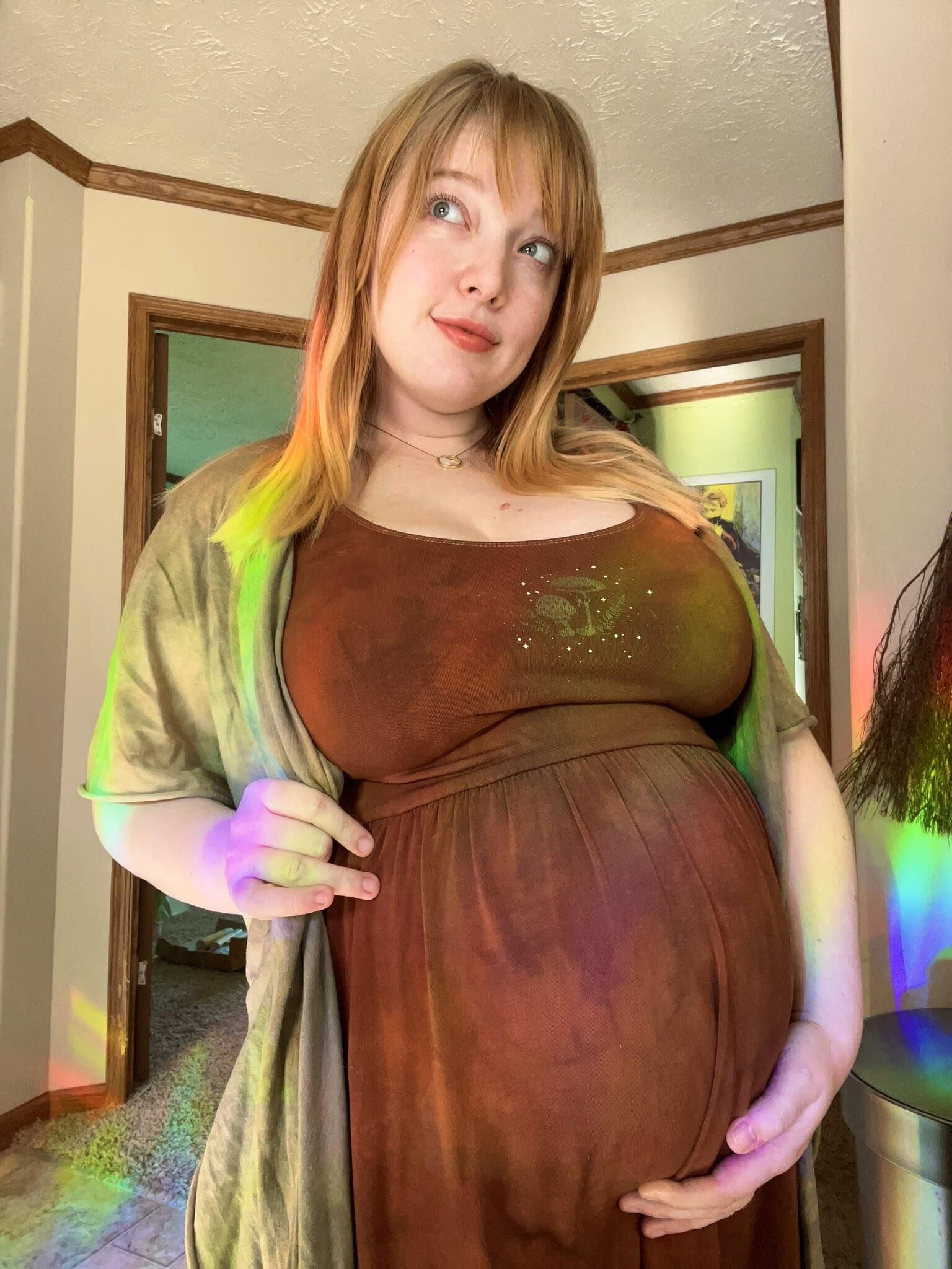 pregnant sexy belly