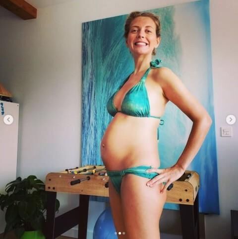 Rachel Riley pregnant - non-nude