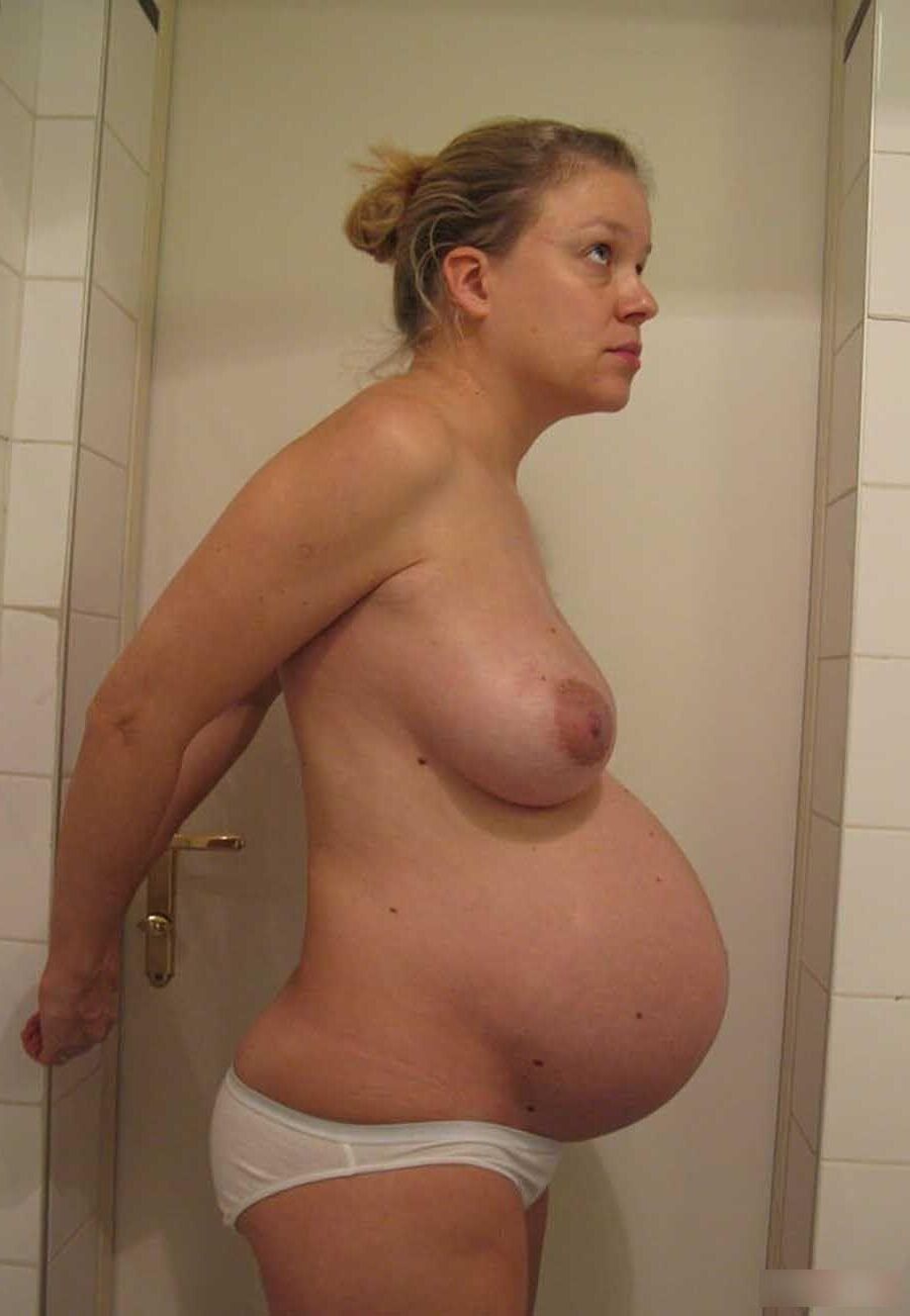 [Pregnant] mature wife