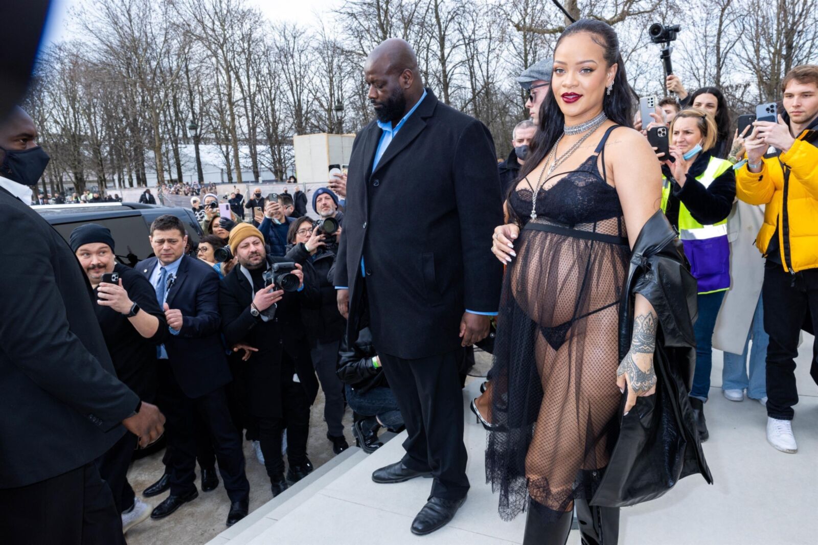 Rihanna - Dior Show Autumn Winter 2022 Paris Fashion Week