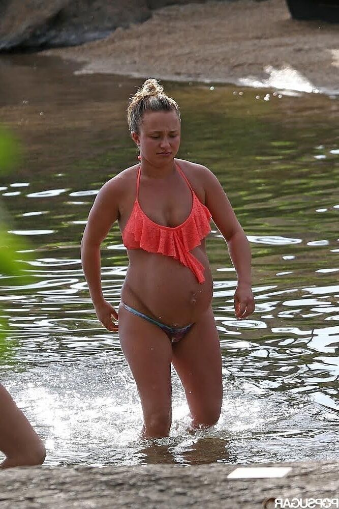 Hayden Panettiere bikini embarazada