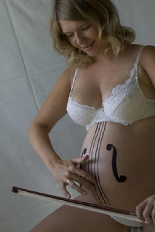 [Pregnant] French mom Viola