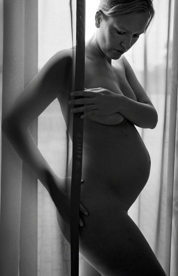 Beautiful pregnant women (2)