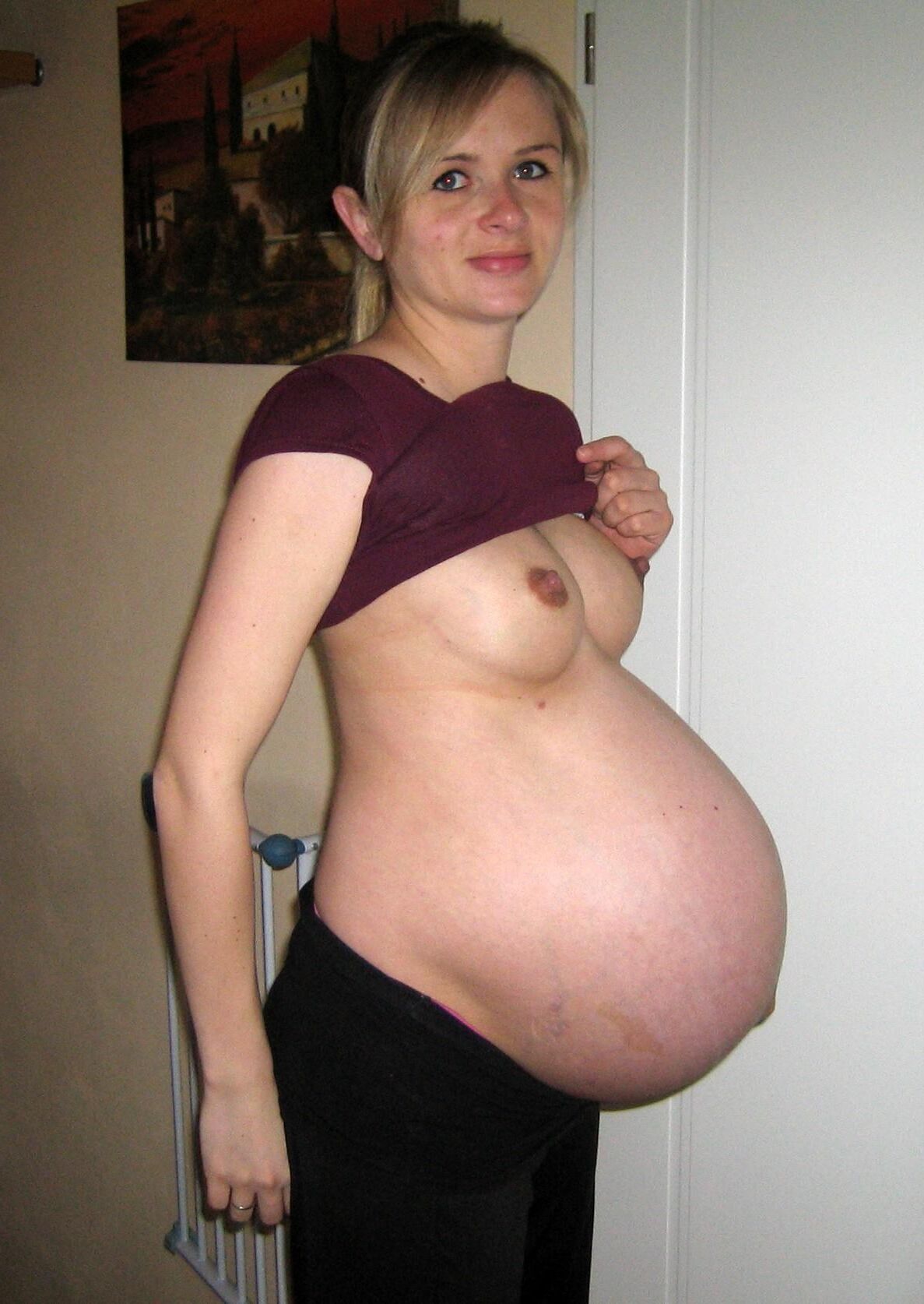 pregnant wifes blonde brunette schwanger pls comment