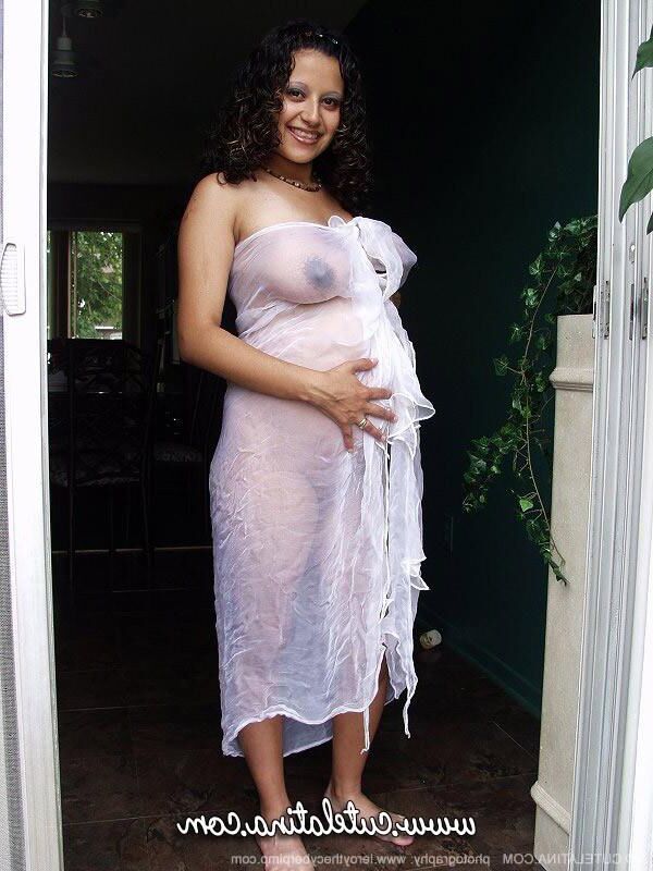 bébé latina enceinte