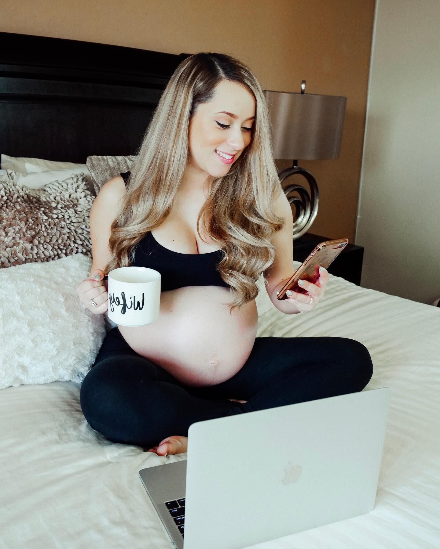 Pregnant mom Eliana with a huge preggo belly