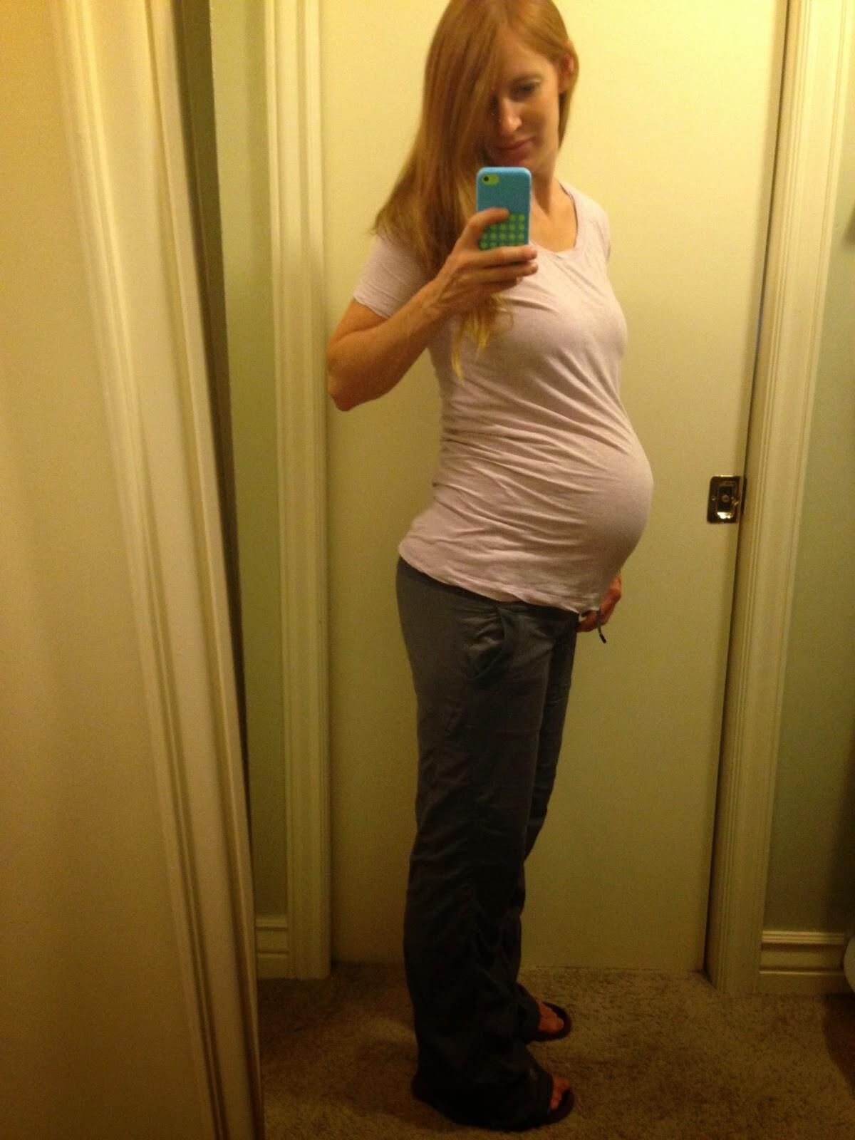 Mirror mirror on the wall, who's the sexiest preggo of them all?