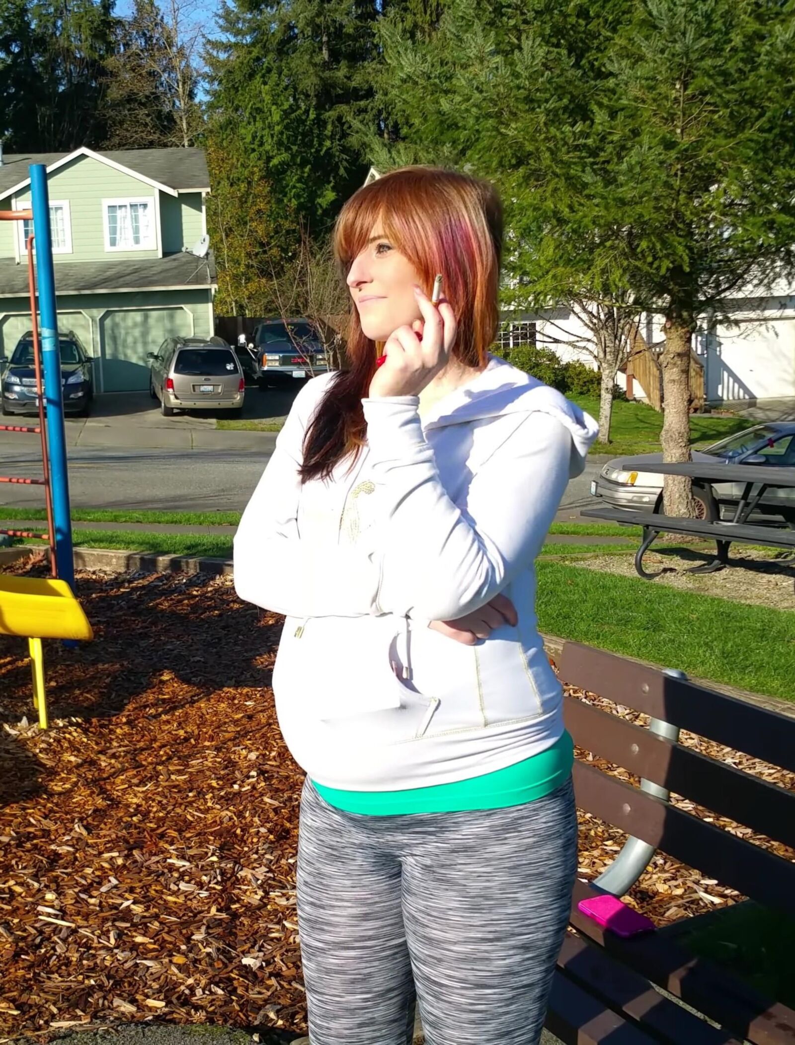 Hannah Pregnant Smoker