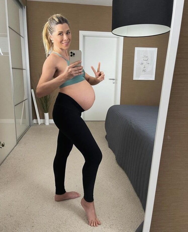 Tanja Szewczenko pregnant