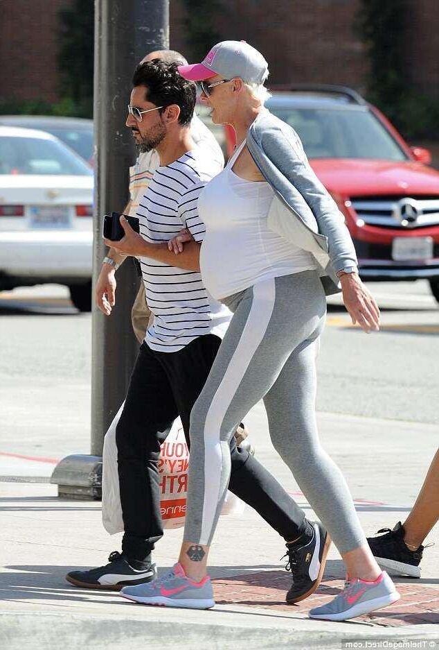 Brigitte Nielsen pregnant