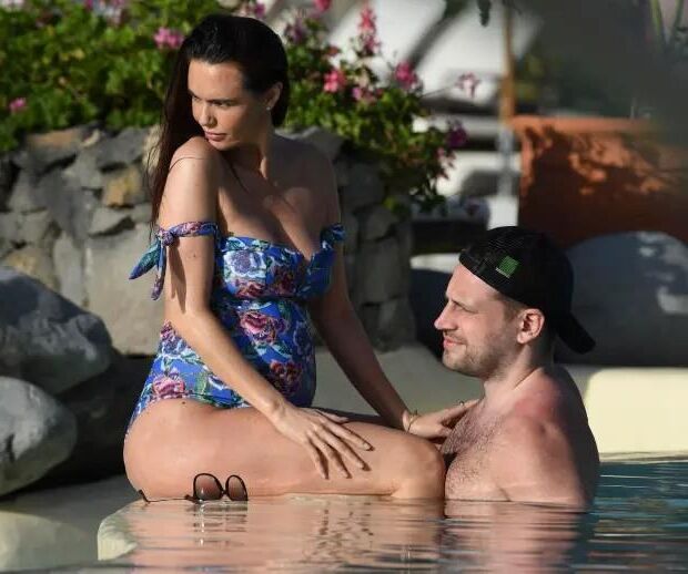 Jennifer Metcalfe pregnant