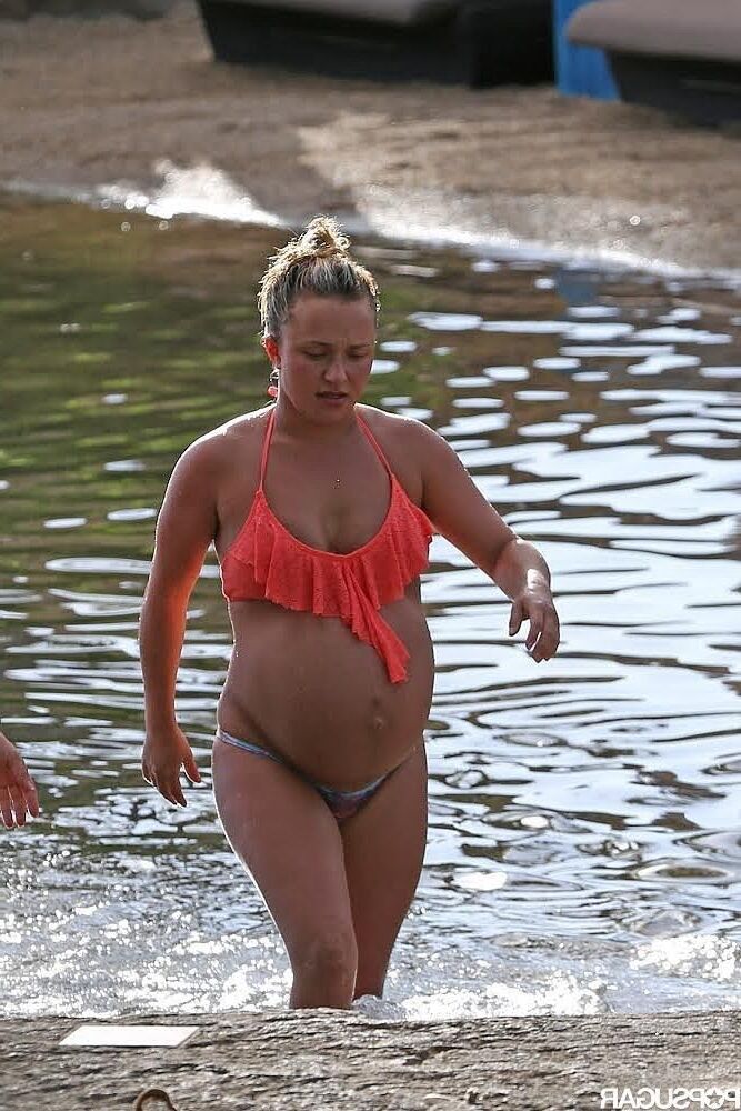 Hayden Panettiere bikini embarazada