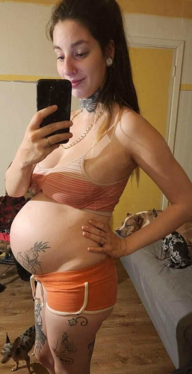 [Pregnant] teen and tattooed