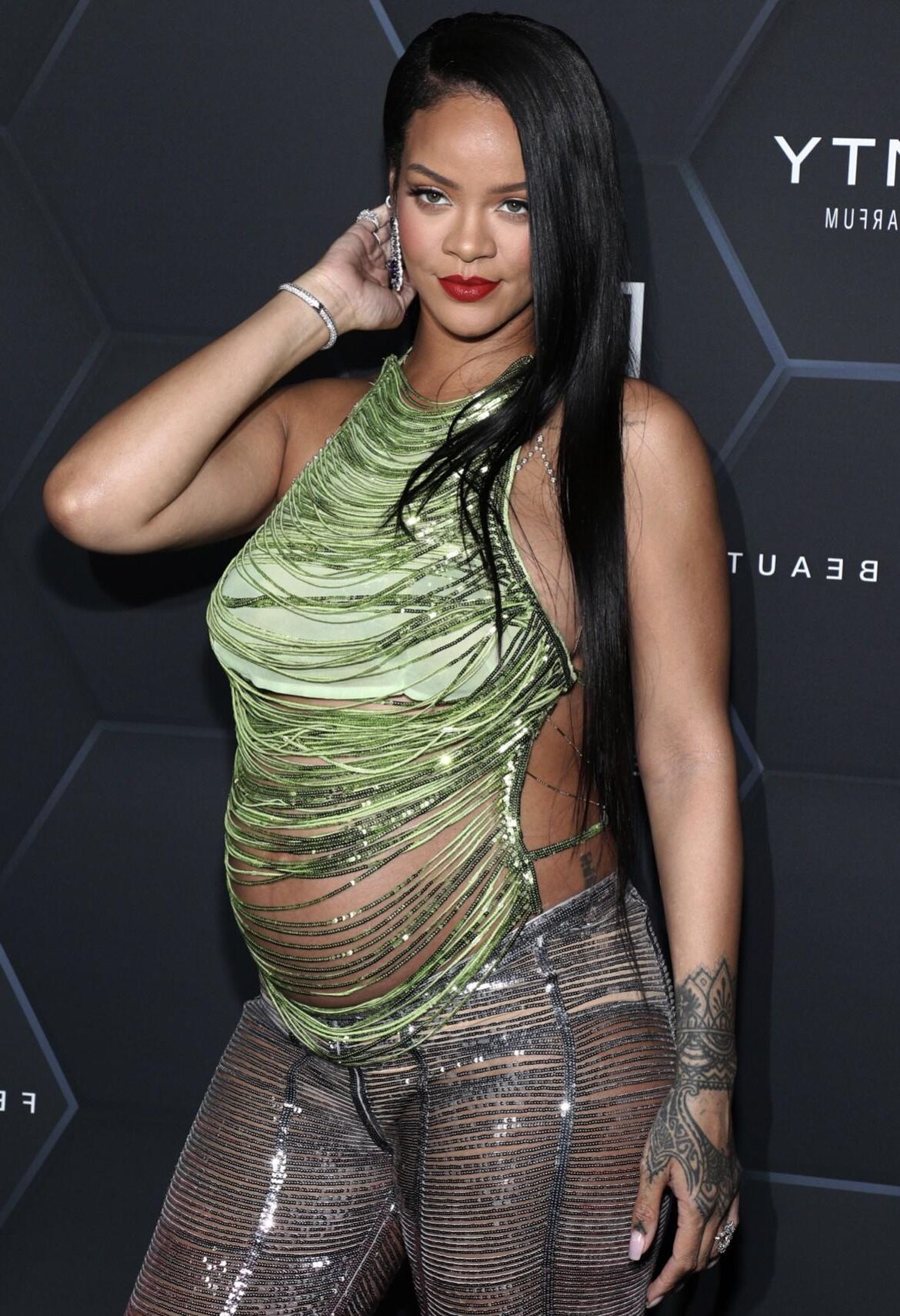 Rihanna enceinte parfaite