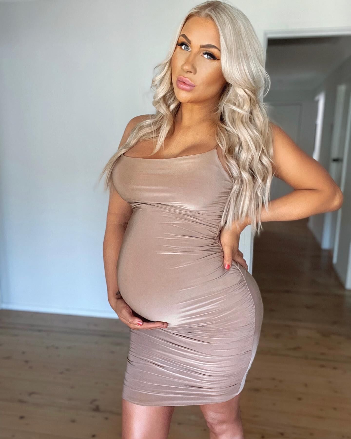 Pregnant 25