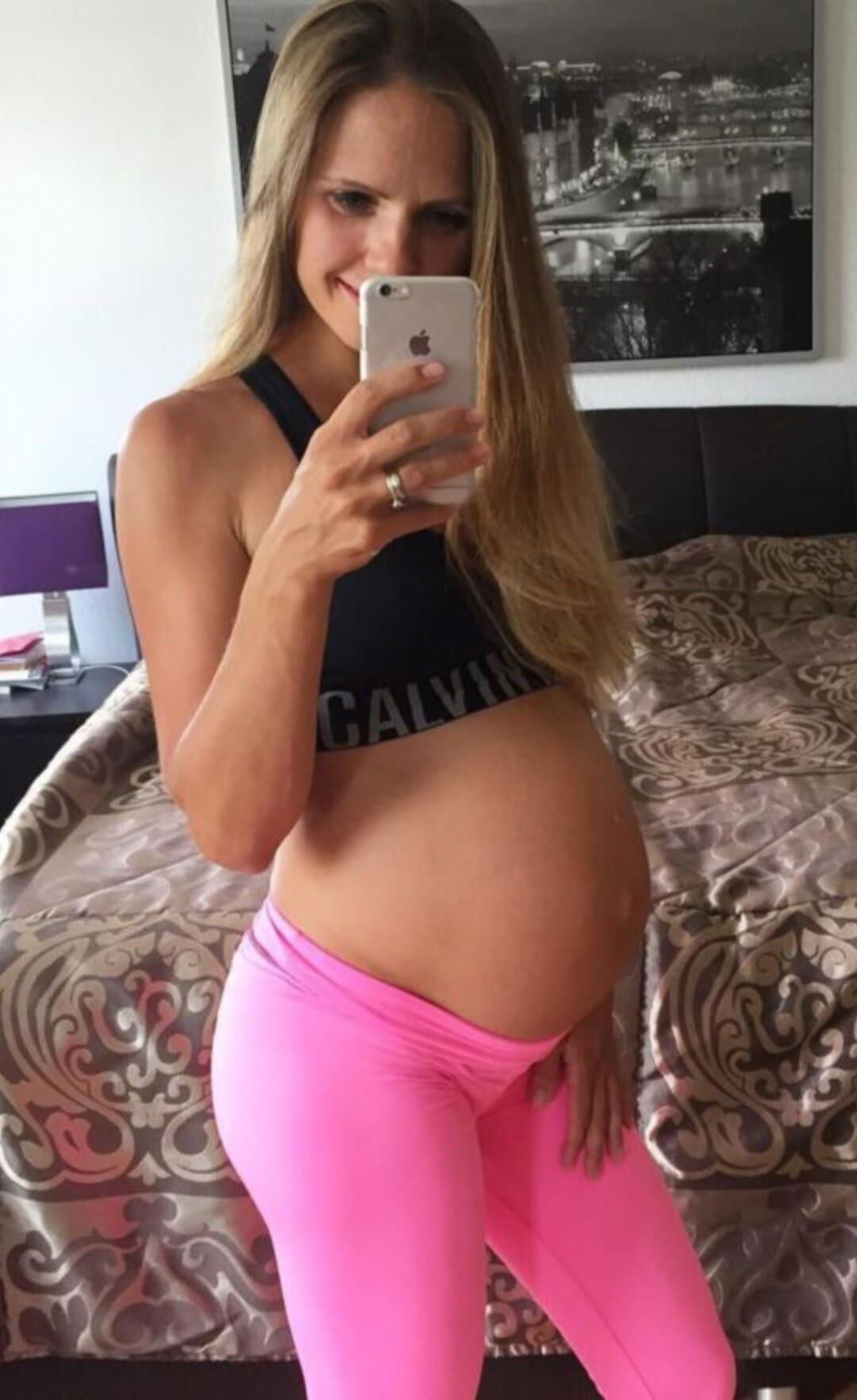 Mirror mirror on the wall, who's the sexiest preggo of them all?