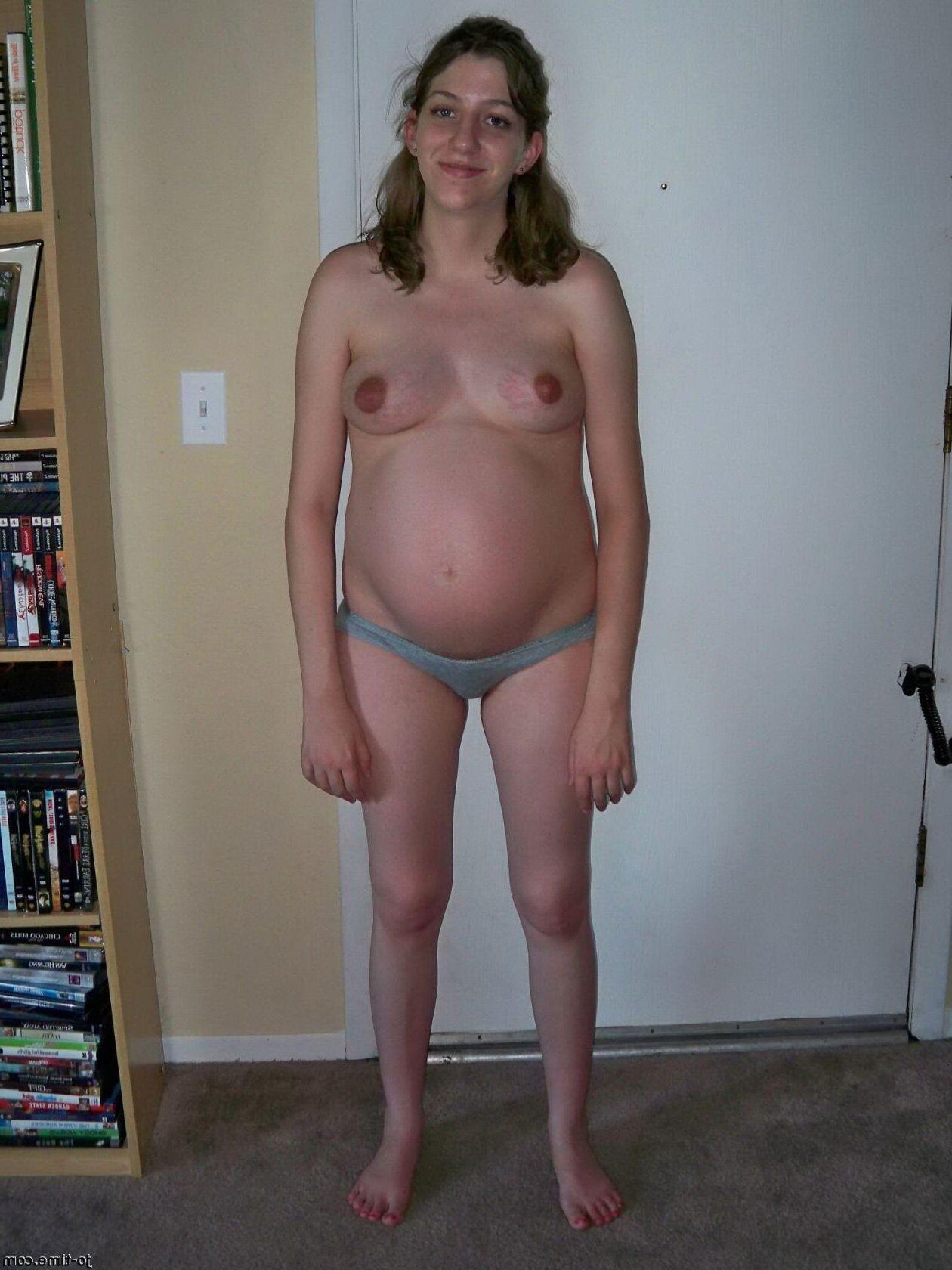 Amateur pregnant teen at home