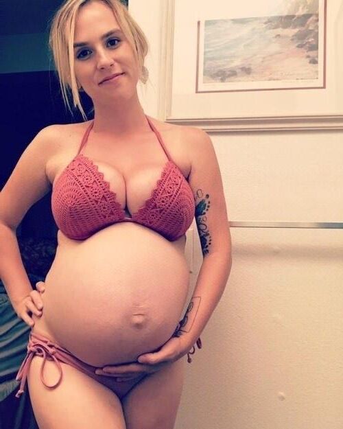 Sexy pregnant ladies 