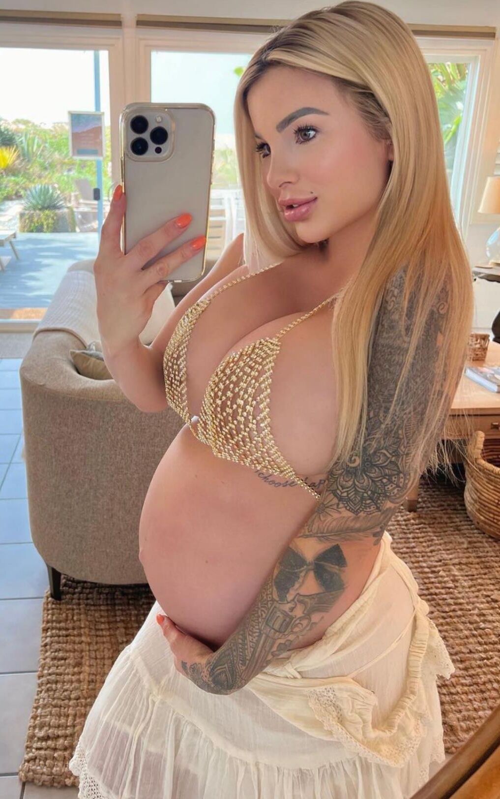 Pregnant Jessica is My favorite Instagram girl 