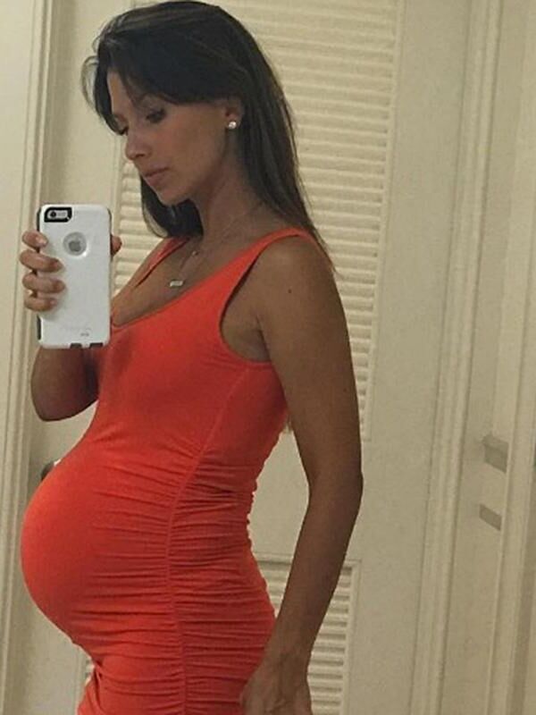 Mirror mirror on the wall, who's the sexiest preggo of them all?