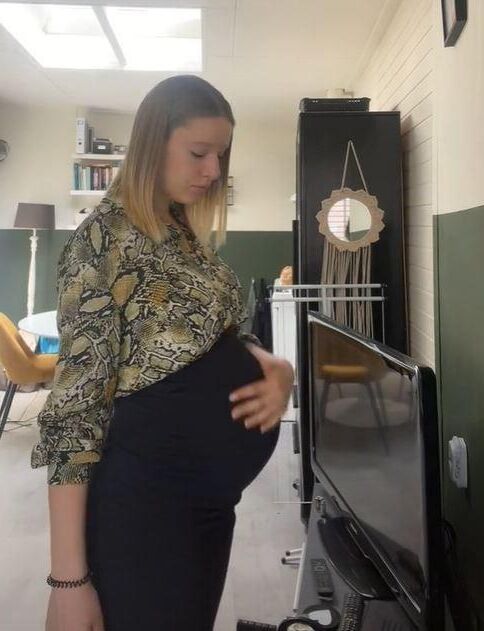 pretty Dutch preggo teen