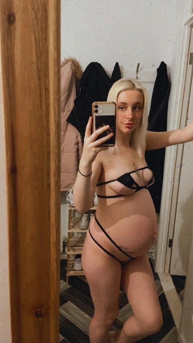 sexy preg 20