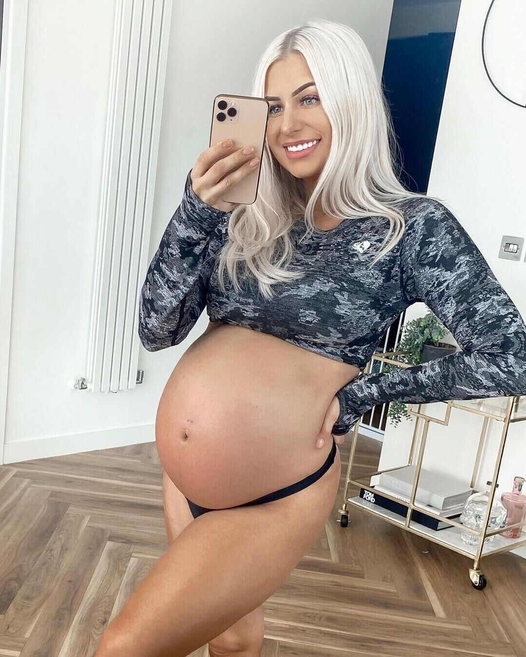 Mirror mirror on the wall, who's the sexiest preggo of them all?