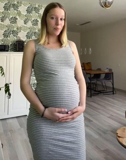 pretty Dutch preggo teen