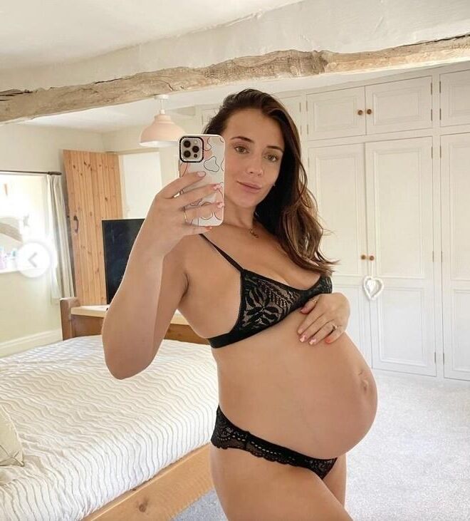 Non nude pregnant brunette