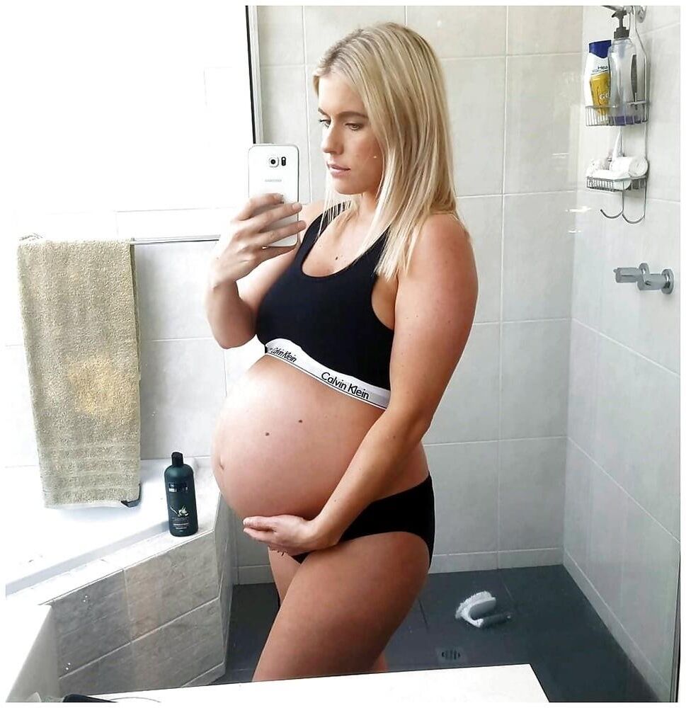 Mirror mirror on the wall, who's the sexiest preggo of them all?