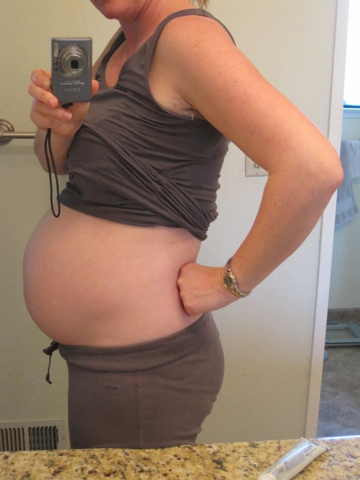 Mirror mirror on the wall, who's the sexiest preggo of them all?