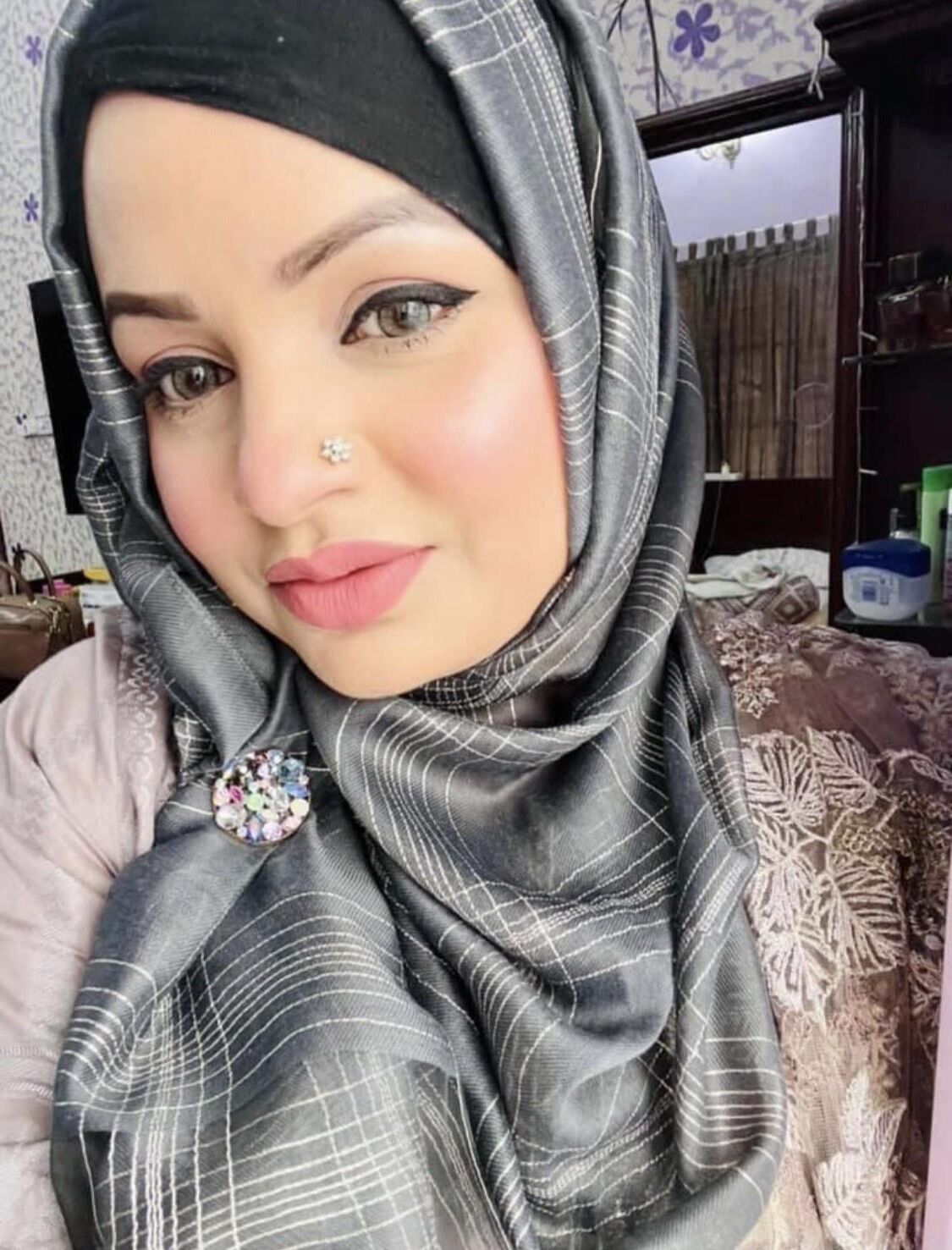 Pregnant hijabi milf