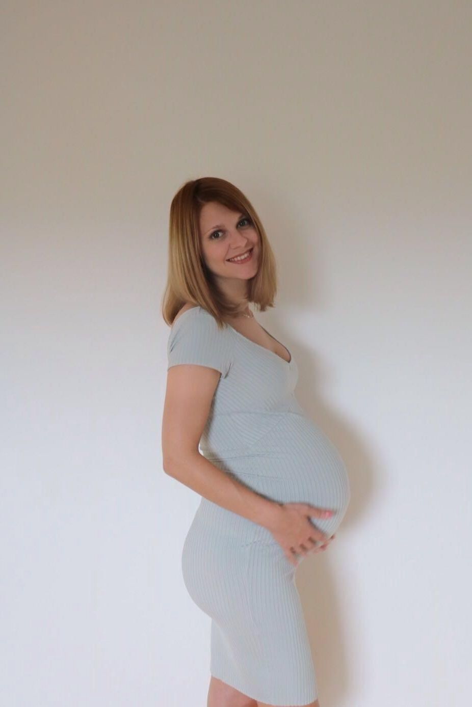 Blonde non nude pregnant 