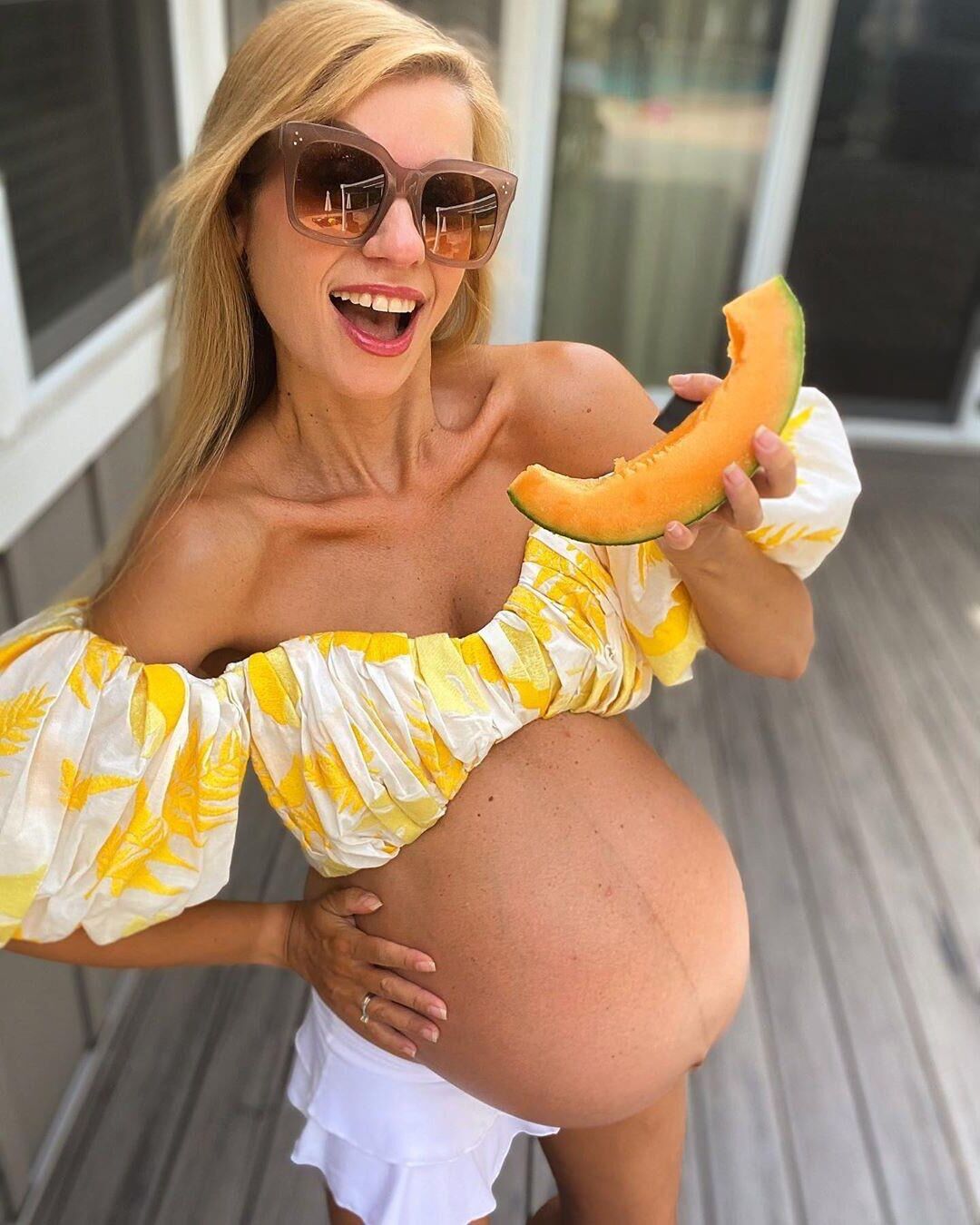 Pregnant Blonde Influencers 2