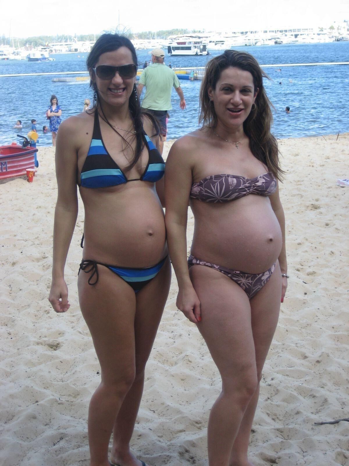 Pregnant in bikini