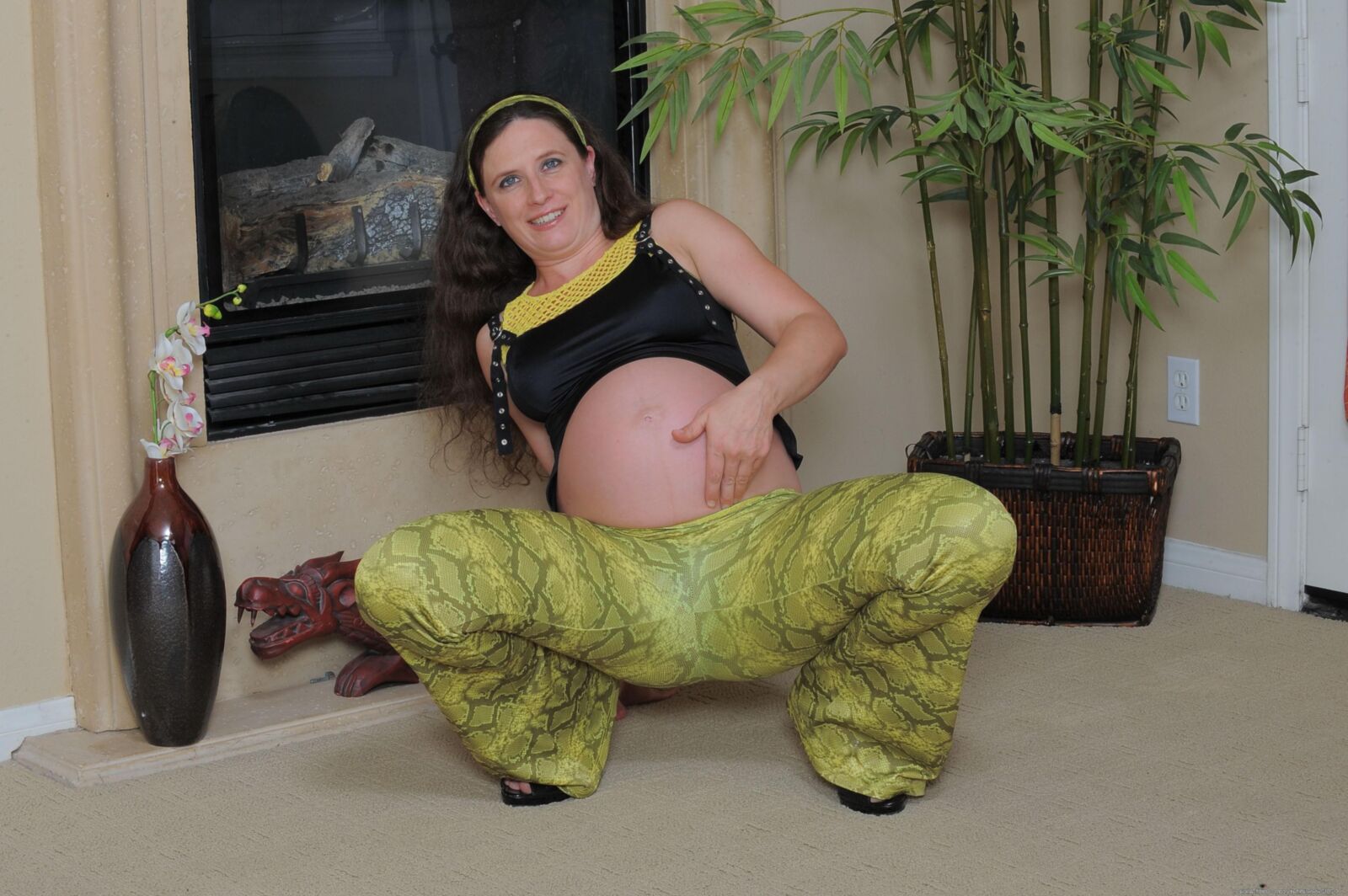 Pregnant and hairy Brunette Strips 2