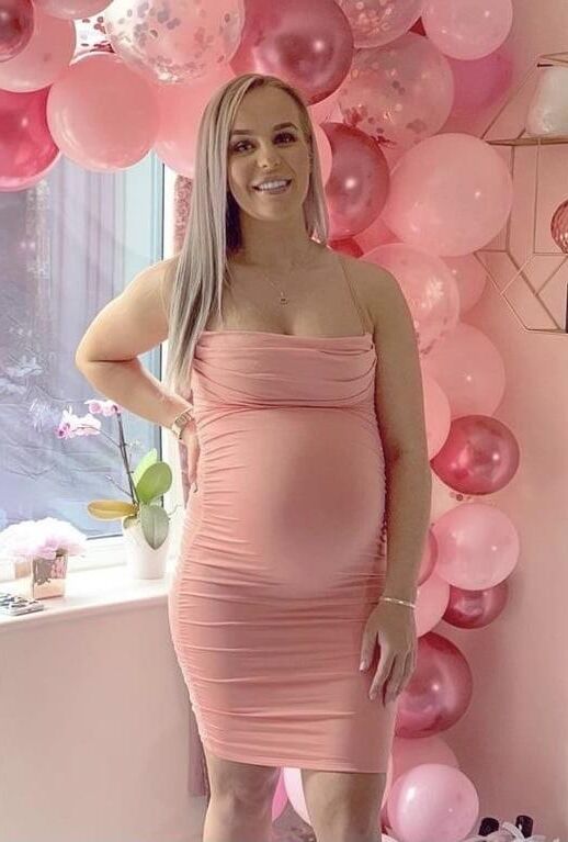 Blonde non nude pregnant 