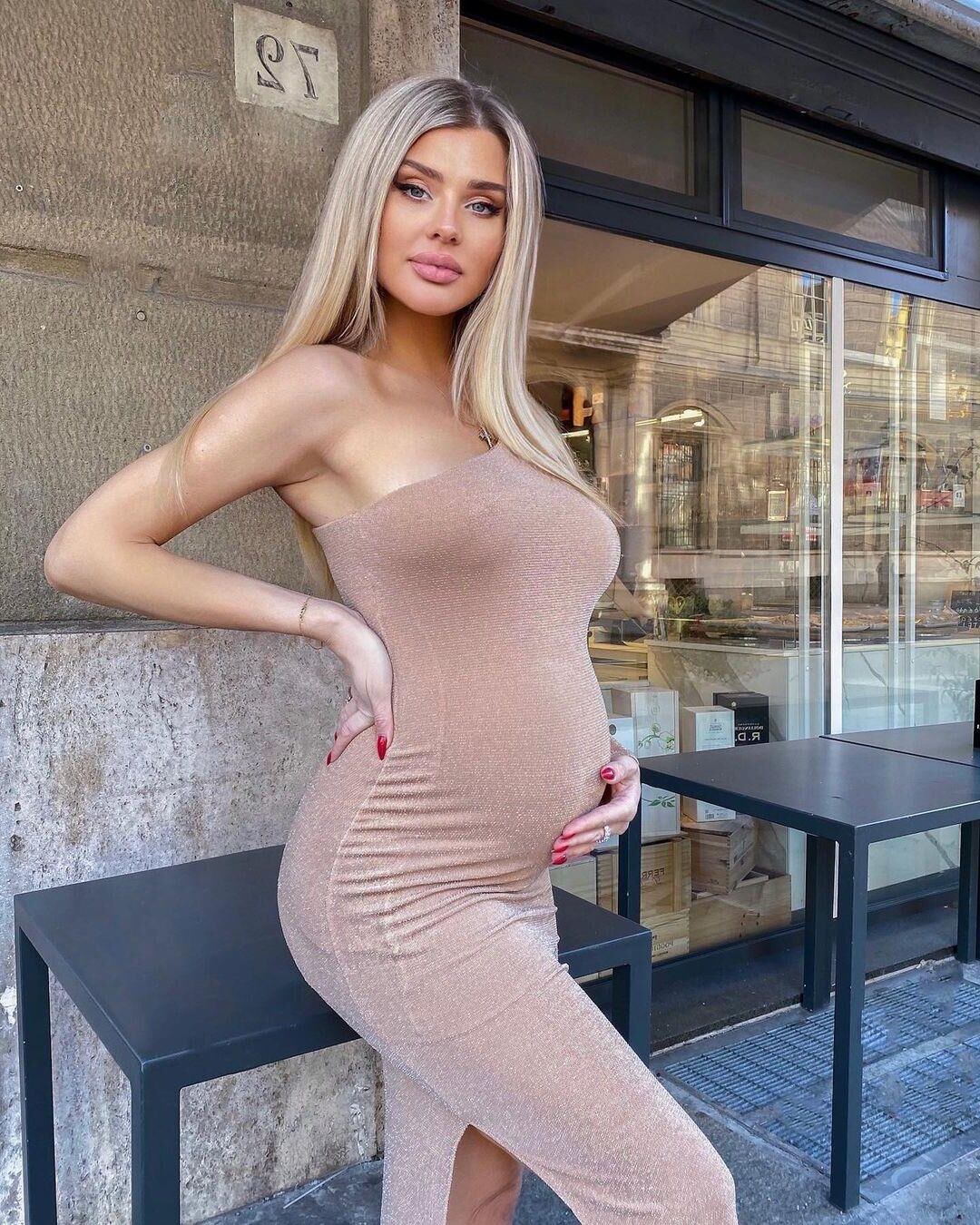 Pregnant 22