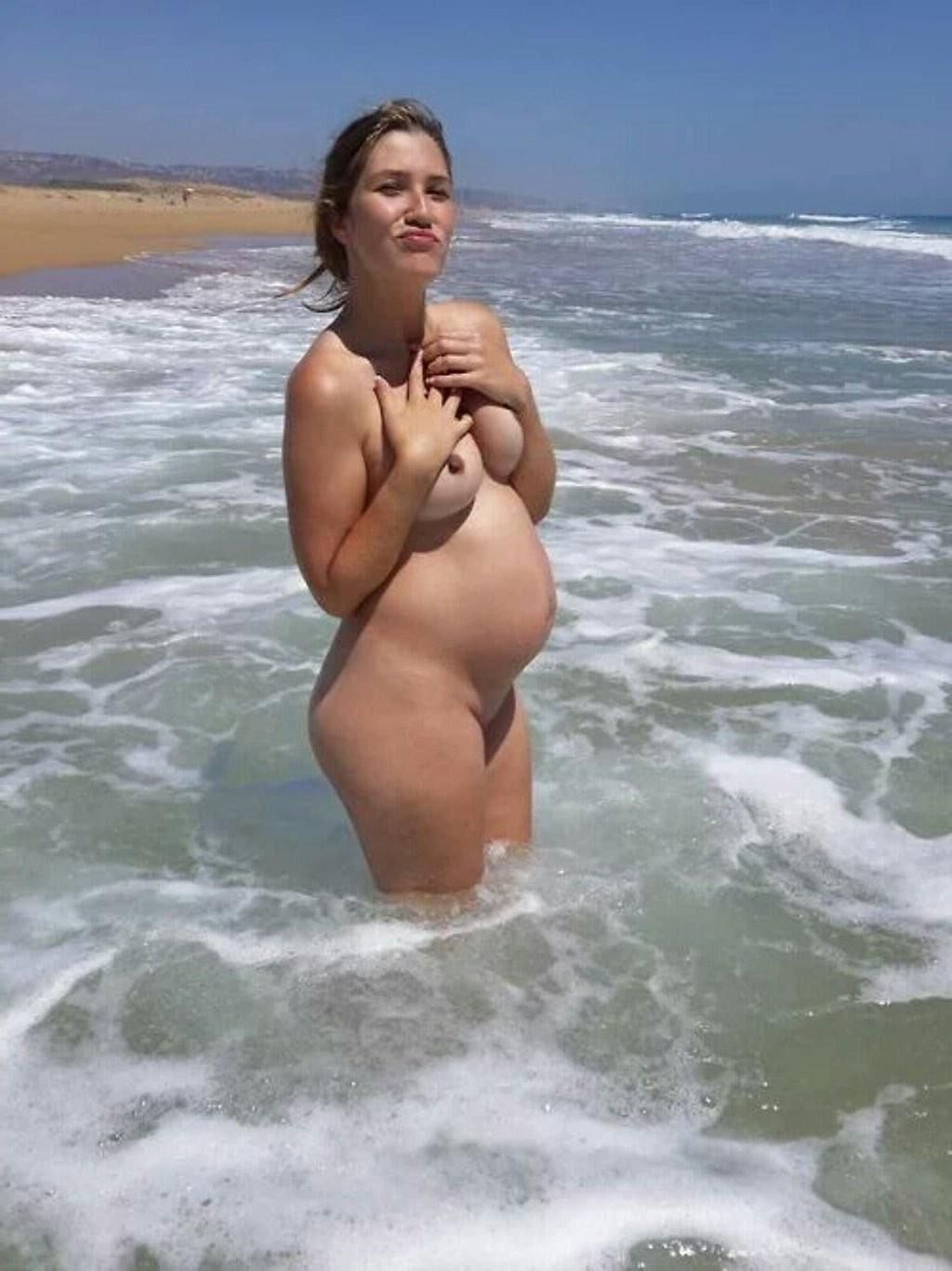 Pregnant nude on the beach 