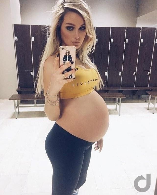 Mirror mirror on the wall, who's the sexiest preggo of them all?