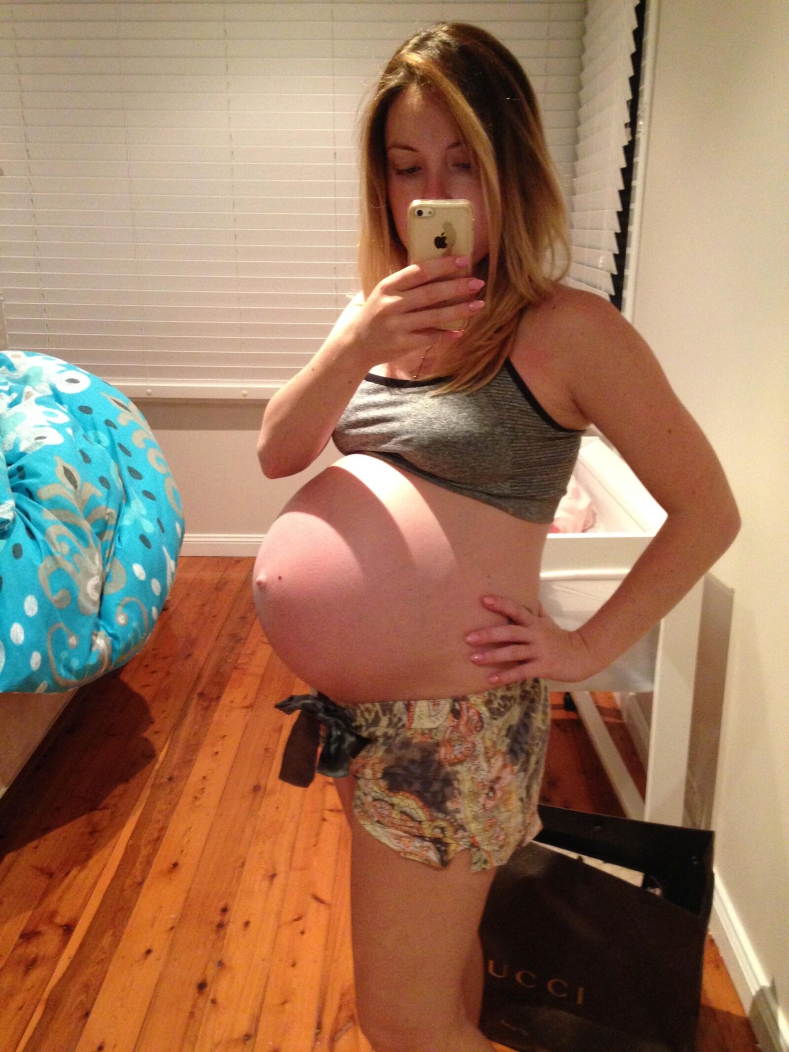 Mirror mirror on the wall, who's the sexiest preggo of them all?