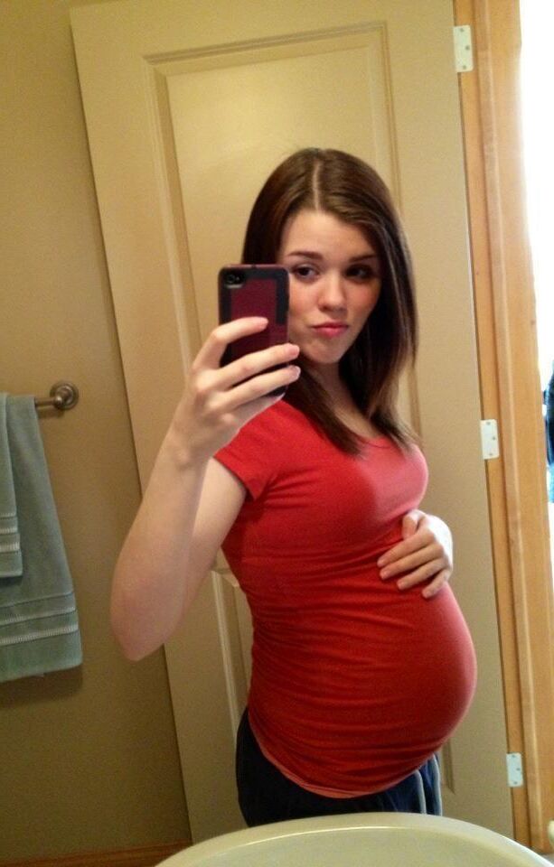 Mirror mirror on the wall, who's the sexiest preggo of them all?