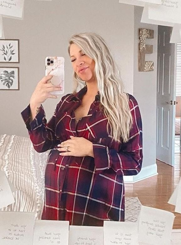 Pregnant Blonde Influencers 1