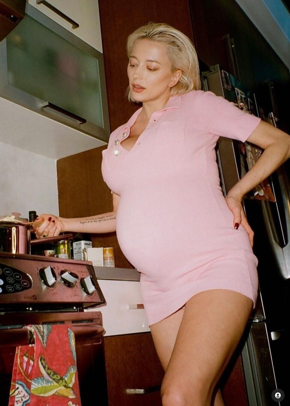 Pregnant Caroline