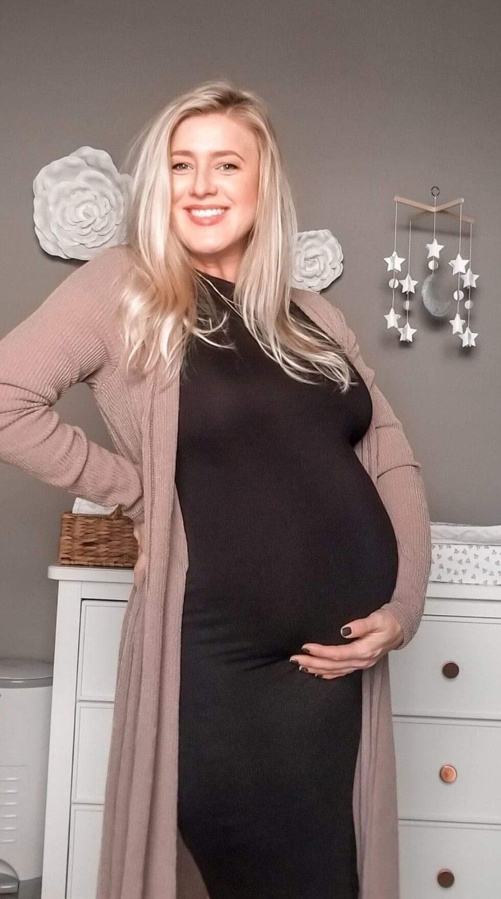 Blonde non nude pregnant 