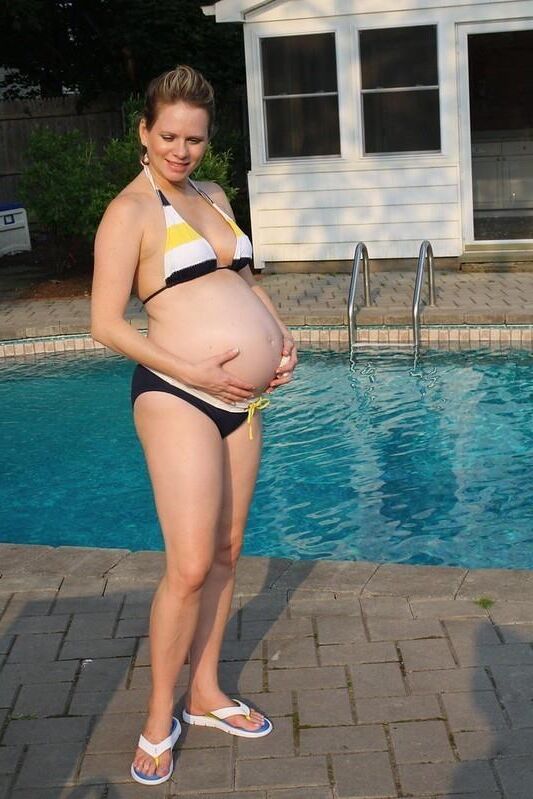 Pregnant in bikini